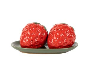Сет сол, пипер с поставка STRAWBERRY MED 6.5x5x5(x2) / 13.5x8.5cm.