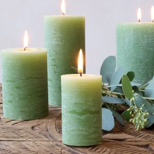 Свещ Macon Pillar D5x8cm. verde 16 ч
